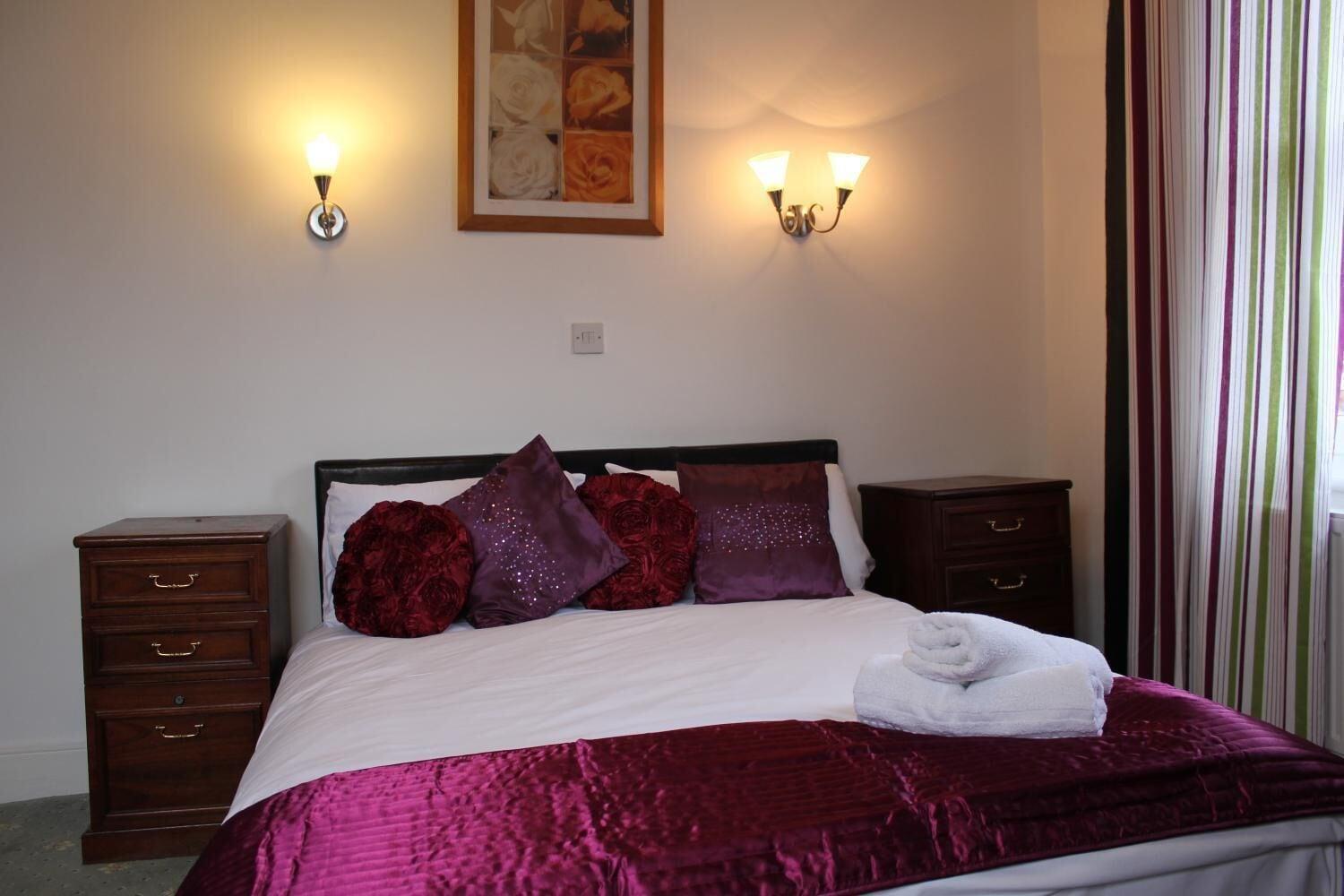 The George Hotel Stansted Airport Бішопс-Стортфорд Екстер'єр фото